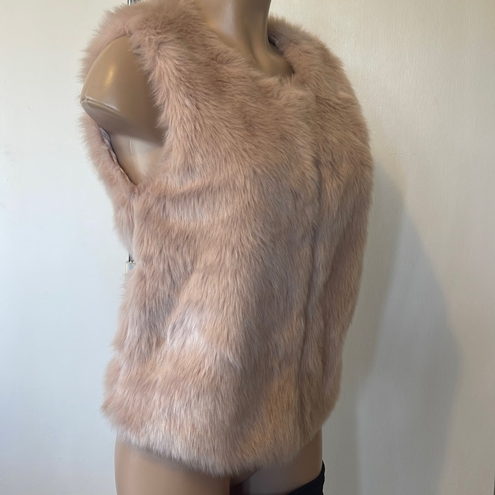 FOREVER 21 pink color faux fur womens VEST size Small